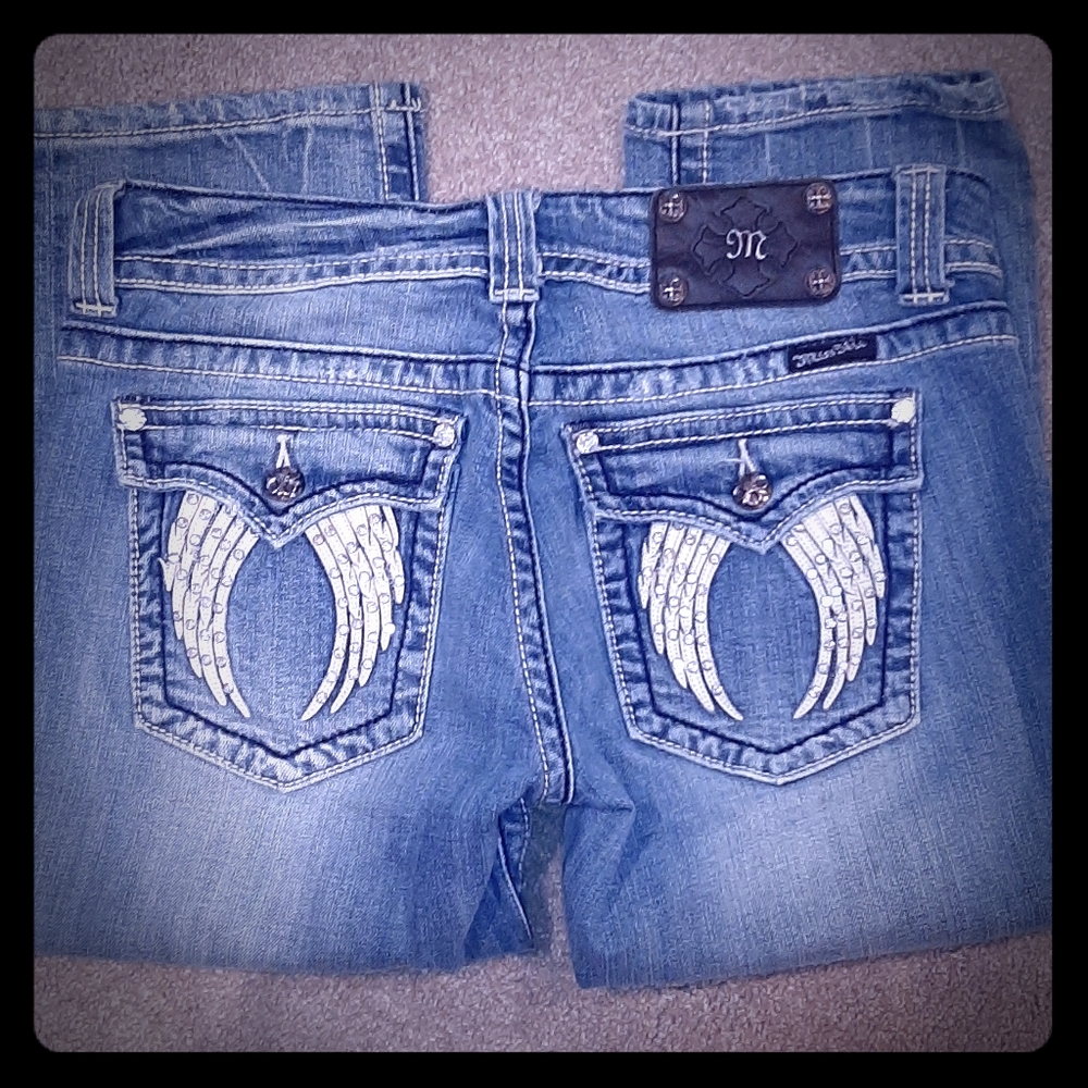 Miss Me Capris, studded wings, Sz. 30